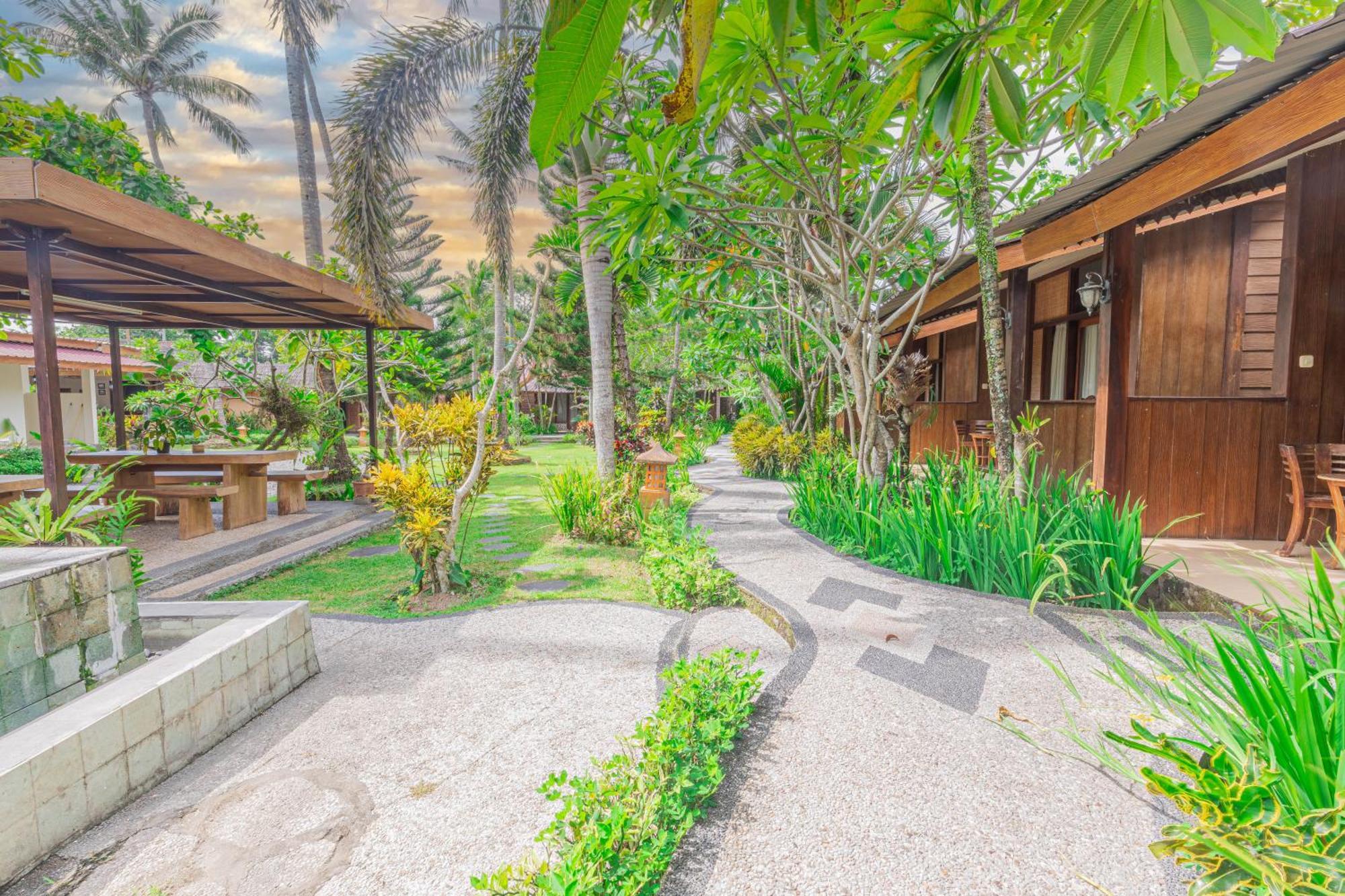 Green Asri Hotel Senggigi Exteriér fotografie